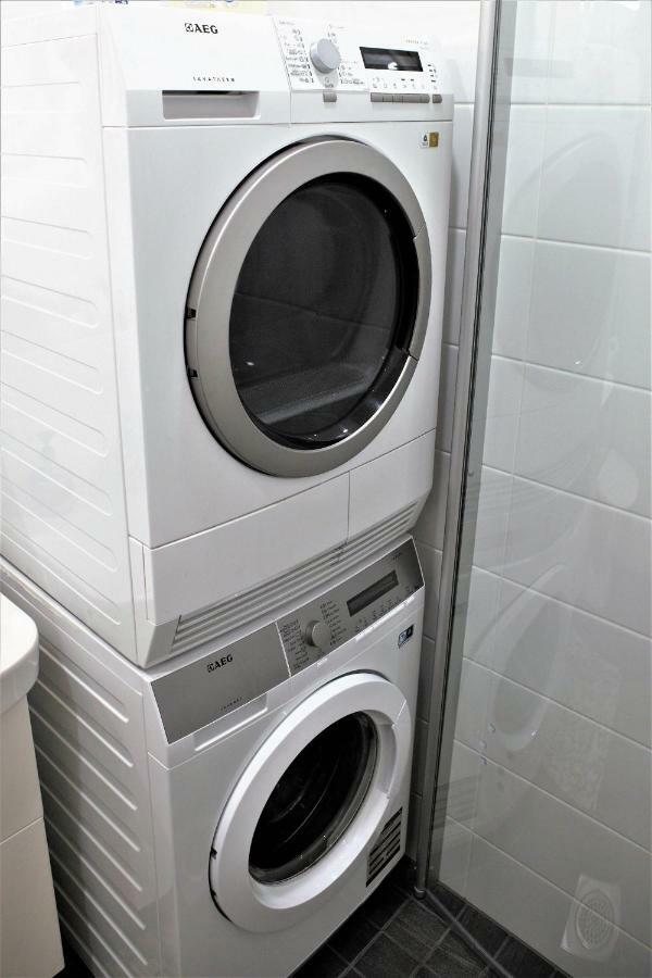 Stay Here Apartment Kamppi เฮลซิงกิ ภายนอก รูปภาพ